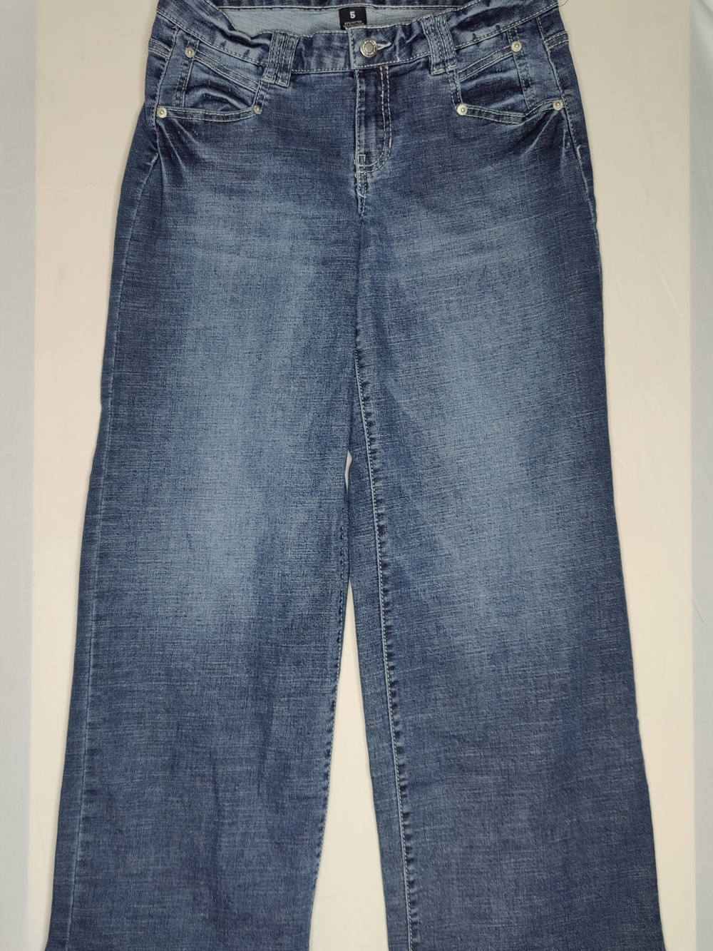 Blue Spice Wide Leg low/Mid-Rise Jeans in Medium Blue Denim
